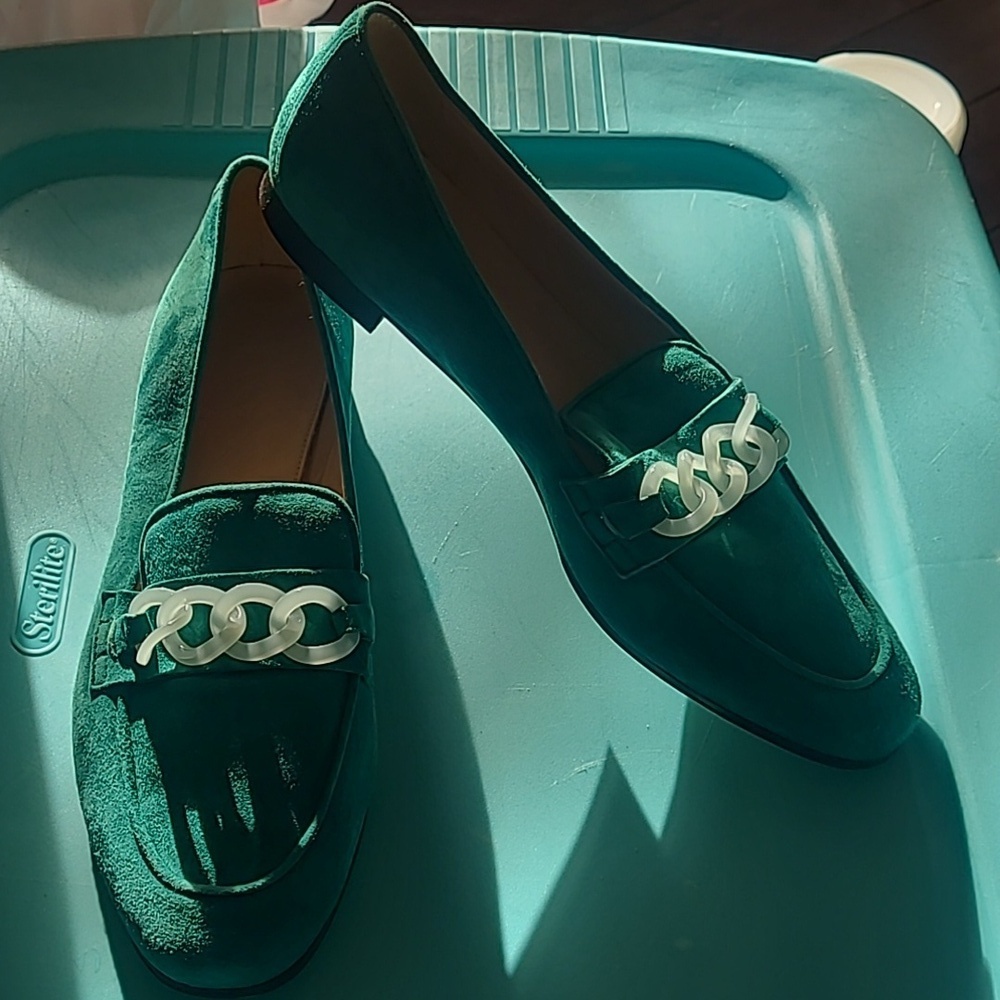 J. Crew Green Leather Loafers with Chain Detail Size 9.5 - Picture 6 of 12